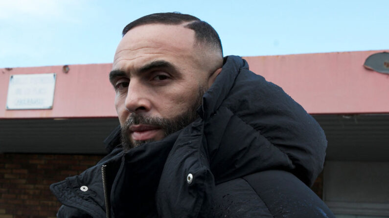 Le rappeur français Médine Zaouiche alias Médine. (Photo de LOU BENOIST/AFP via Getty Images)