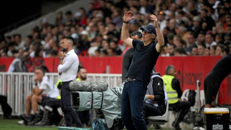 Laurent Blanc quitte le banc de l'Olympique lyonnais, une décision prise "d'un commun accord", a assuré le club lundi. (Photo : NICOLAS TUCAT/AFP via Getty Images)