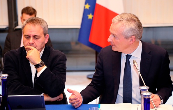 Le ministre de l'Économie Bruno Le Maire (à dr.) et le président de LR de la région Hauts-de-France Xavier Bertrand en 2018. (Photo JACQUES DEMARTHON/AFP via Getty Images)