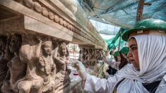 Importé illégalement, un bas relief khmer remis par la France au Cambodge