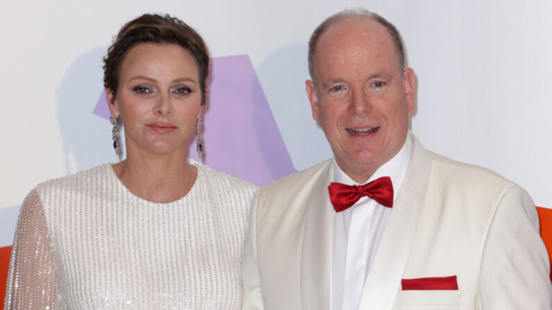 Charlène et le prince Albert II de Monaco au Bal de la Croix-Rouge 2023 le 29 juillet 2023 à Monaco. (Photo Pascal Le Segretain/Getty Images)