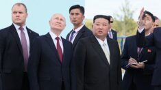 Kim Jong Un accueilli par le ministre russe de la Défense à Vladivostok