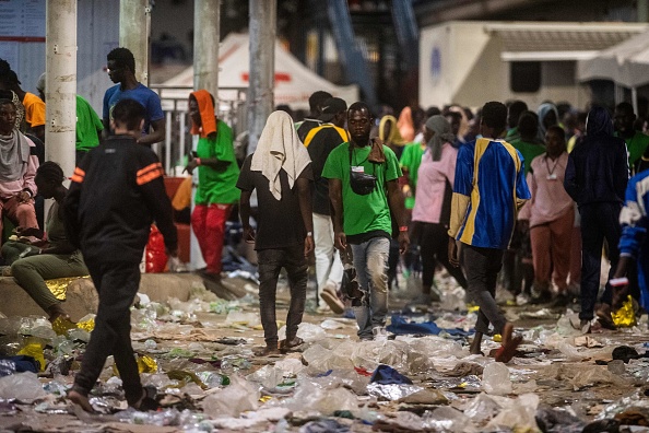 L'Italie fait face à un afflux record de migrants sur l'île italienne de Lampedusa où quelque 11.000 personnes sont arrivées depuis lundi, selon le ministère italien de l'Intérieur, soit plus que la population de l'île dont les capacités d'accueil sont saturées, le 14 septembre 2023. (Photo : ALESSANDRO SERRANO/AFP via Getty Images)