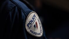 Vienne : une affiche associe Police et croix gammée, la justice saisie