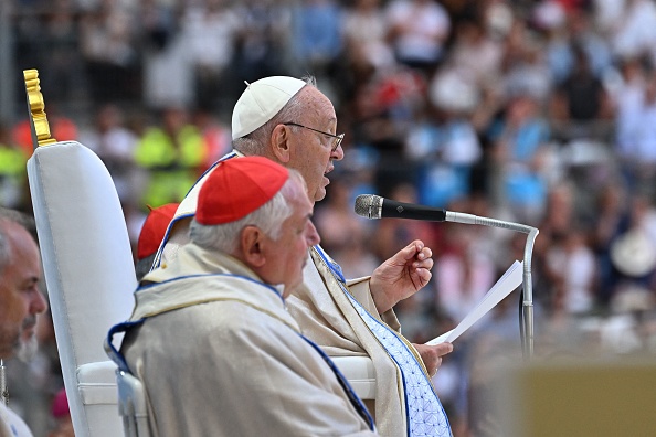 Le pape François célèbre la messe au stade Vélodrome, à Marseille, le 23 septembre 2023. (Photo ANDREAS SOLARO/AFP via Getty Images)