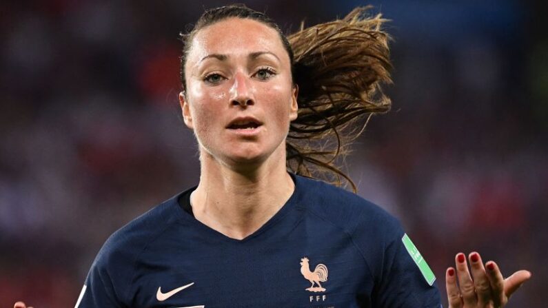 La capitaine du Paris FC, Gaëtane Thiney marque d'un plat du pied à bout portant 1-1 (8e). (Photo : FRANCK FIFE/AFP via Getty Images)