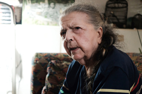 L'enquête révèle que Madeleine Riffaud, photographiée en 2019, a été escroquée de plus de 140.000 euros. (Photo NATALIE HANDEL/AFP via Getty Images)