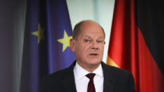 Armement: Olaf Scholz juge « urgent » de produire « à grande échelle » en Europe