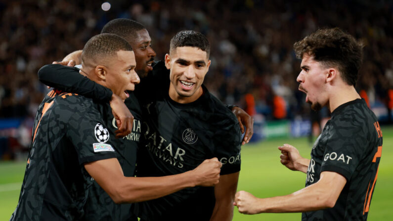 Kylian Mbappé, Ousmane Dembélé, Achraf Hakimi et Vitinha du Paris Saint-Germain, au Parc des Princes, le 19 septembre 2023 à Paris. (Photo Johannes Simon/Getty Images)