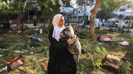 Guerre Hamas-Israël: au moins 200 morts dans un hôpital de Gaza, Israël et Palestiniens se rejettent la responsabilité