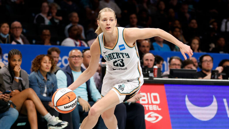 La Française Marine Johannès dispute actuellement, avec le New York Liberty, la finale WNBA. (Photo : Sarah Stier/Getty Images)