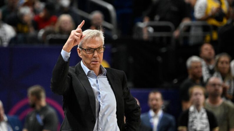 Le Canado-finlandais Gordon Herbert, pendant le match de basket-ball de la troisième place de l'Eurobasket 2022 entre l'Allemagne et la Pologne à Berlin, le 18 septembre 2022. (Photo : TOBIAS SCHWARZ/AFP via Getty Images)