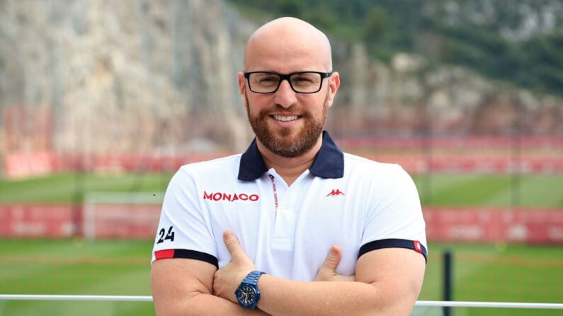 Le Brésilien Thiago Scuro, directeur du football de l'AS Monaco depuis le début de l'été est devenu, directeur général et nouvel administrateur du club. (Photo : VALERY HACHE/AFP via Getty Images)