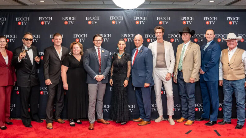 Première mondiale du documentaire original d'Epoch Times "No Farmers No Food : Will You Eat The Bugs ?" à Irving, Texas, le 22 septembre 2023. (Samira Bouaou/Epoch Times)