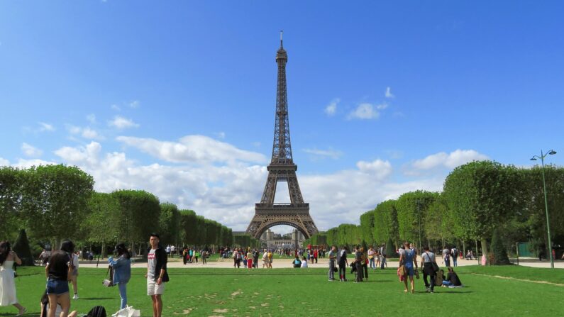 Le Champ-de-Mars, à Paris. (Photo: SoleneC1/Pixabay)