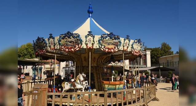 Carrousel du bourg 1900 au Puy-de-Fou. (Amaury Laporte/CC BY 2.0)