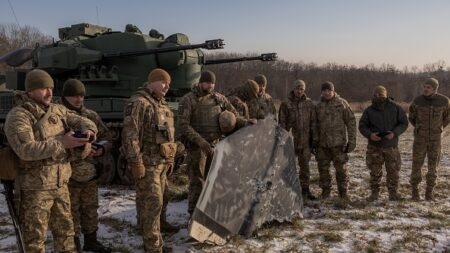 Ukraine: Volodymyr Zelensky s’est rendu sur le front est près de Kharkiv