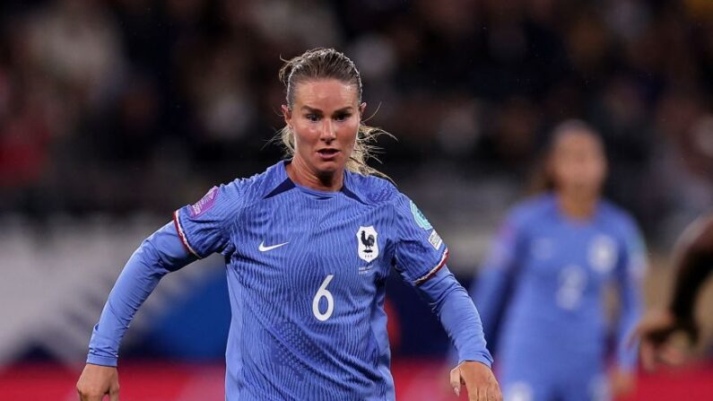 La milieu de terrain des Bleues et du Angel City FC Amandine Henry sera prêtée au Losc et évoluera en D1 Arkema à compter du 1er janvier 2024. (Photo : FRANCK FIFE/AFP via Getty Images)