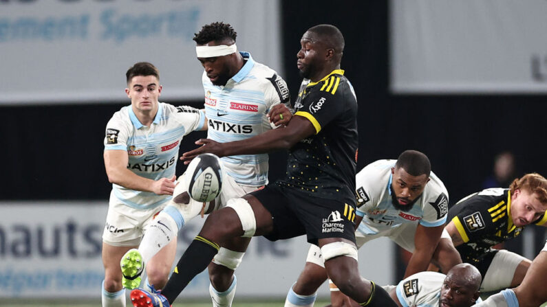 Pour les débuts du double champion du monde sud-africain Siya Kolisi, le Racing 92 s'est imposé 32-10, face aux Rochelais.(Photo : FRANCK FIFE/AFP via Getty Images)