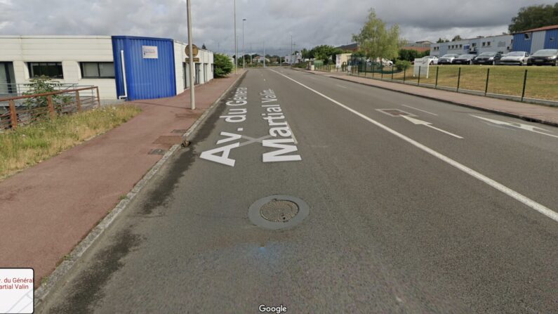 C'est sur l’avenue du Général Martial-Valin que Yaya Sow n'a pas hésité à emboutir sa voiture afin d'immobiliser un chauffard qui venait de renverser et tuer une piétonne.   (Capture d'écran Google Streetview)