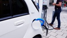 Voitures électriques : les bagarres aux bornes de recharge, un phénomène de plus en plus courant