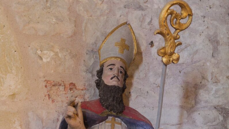 Statue de Saint Nicolas, église Saint-Renobert, Vosges, Lorraine. (Photo Cédric Amey/Wikimedia)