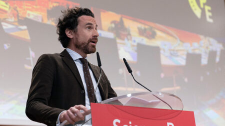 Sciences Po: Mathias Vicherat doit rester «en retrait» le temps de l’«enquête», selon Aurore Bergé