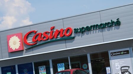 Casino: deux enfants écrivent une lettre à Emmanuel Macron dans l’espoir de sauver l’emploi de leurs parents