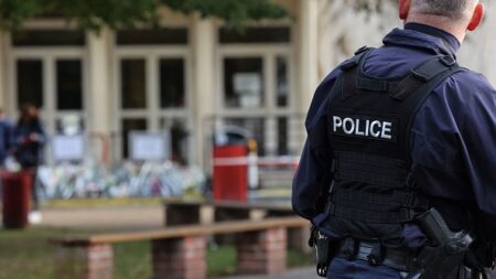 Six policiers et cinq personnels intervenus lors de l’attentat d’Arras faits chevaliers de la Légion d’honneur