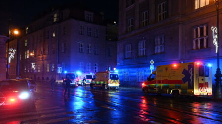 Fusillade à Prague: 15 tués et 24 blessés par un étudiant tchèque retrouvé mort