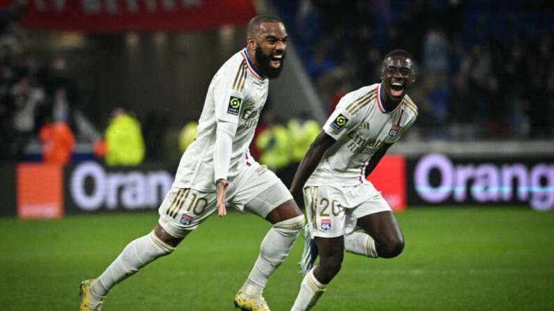 Un triplé d'Alexandre Lacazette pour Lyon contre Toulouse, un doublé de Pierre-Emerick Aubameyang le marseillais à Lorient, pour la 15e journée de Ligue 1. (Photo : OLIVIER CHASSIGNOLE/AFP via Getty Images)