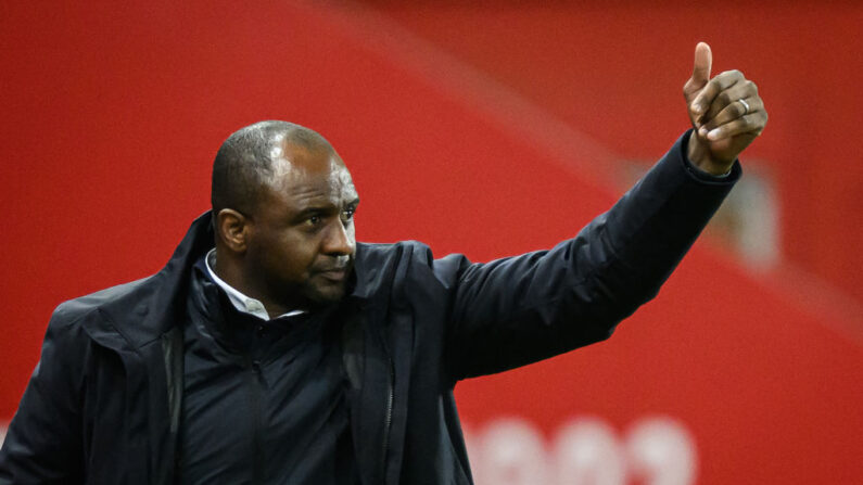 L'entraîneur de Strasbourg, Patrick Vieira retient surtout que "l'état d'esprit est bon", malgré le match nul contre Brest. (Photo by LOIC VENANCE/AFP via Getty Images)