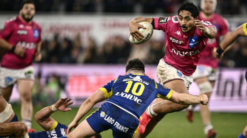 Bordeaux-Bègles, 2e place du Top 14 après sa victoire acquise vendredi sur le terrain de l'ASM Clermont 40 à 35 en match de la 11e journée. (Photo : JEFF PACHOUD/AFP via Getty Images)