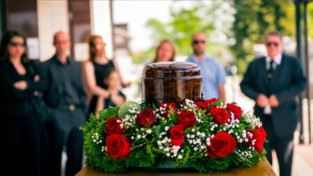 Bourde à la morgue: une famille endeuillée assiste à la crémation d’une personne qui n’est pas leur proche