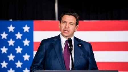 DeSantis se retire de la course à la présidence et se rallie à Trump