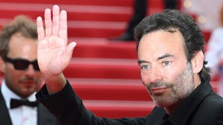 «Elle maltraite énormément son frère»: Anthony Delon se confie sur l’injustice dont serait victime Alain-Fabien