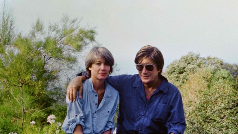 Francoise Hardy et Jacques Dutronc, à Monticello, en Corse, en 1991. (Crédit photo OLIVIER SANCHEZ/AFP via Getty Images)