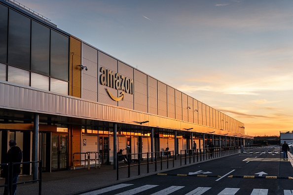 Le site logistique d'Amazon à Bretigny-sur-Orge. (Photo DIMITAR DILKOFF/AFP via Getty Images)