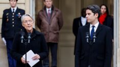 Gabriel Attal s’est entretenu avec Élisabeth Borne avant la passation de pouvoir