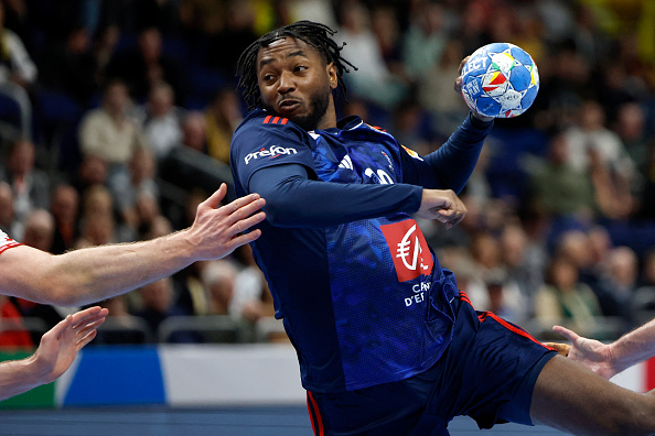 Benoît Kounkoud au Championnat d'Europe de handball EHF EURO 2024, le 14 janvier 2024. (Photo ODD ANDERSEN/AFP via Getty Images)