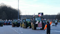 «On a dit qu’on allait à Paris, donc on part à Paris»: un convoi d’agriculteurs se dirige vers Roissy