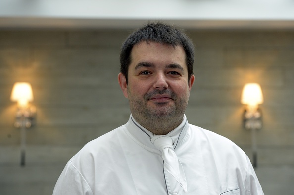 Le chef cuisinier Jean-François Piège dans son restaurant. (Photo BERTRAND GUAY/AFP via Getty Images)