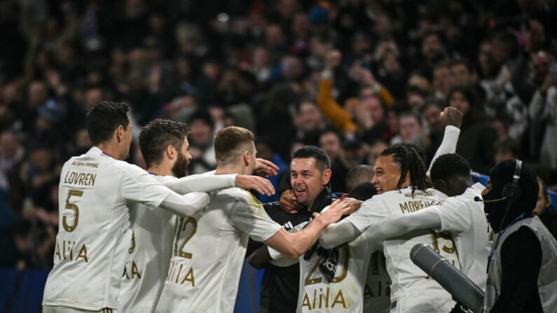 L'Olympique lyonnais, a confirmé jeudi Pierre Sage comme entraîneur de son équipe professionnelle jusqu'à la fin de la saison. (Photo : OLIVIER CHASSIGNOLE/AFP via Getty Images)