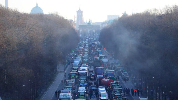 Des agriculteurs manifestent le 8 janvier 2024, à Berlin. (Photo: Sean Gallup/Getty Images)