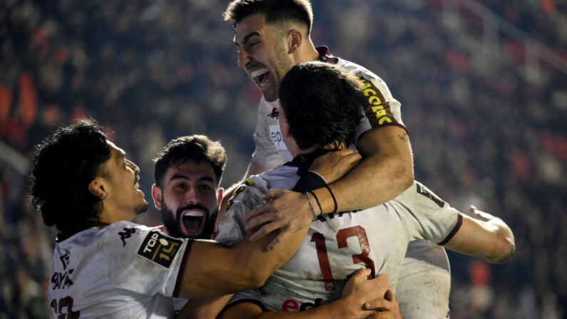 Bordeaux-Bègles, s'est imposé (37-32) sur la pelouse de Toulon dimanche en clotûre de la 14e journée du Top 14, une première depuis 2006. (Photo : NICOLAS TUCAT/AFP via Getty Images)