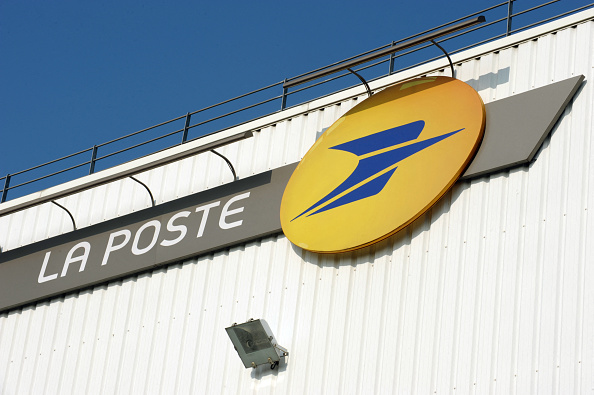 La Poste. (Illustration)  (ERIC PIERMONT/AFP via Getty Images)