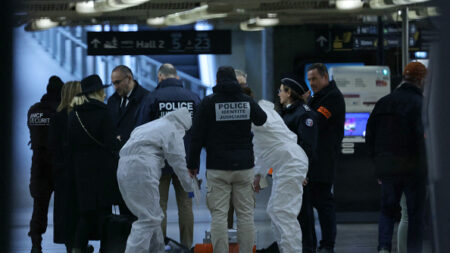 Attaque gare de Lyon à Paris: l’assaillant « d’abord maîtrisé par des passants »