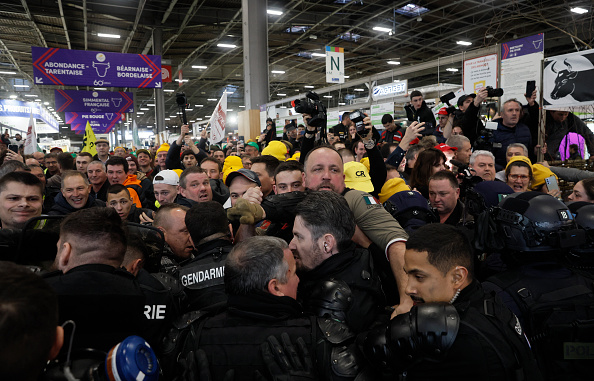 60e Salon de l'agriculture, parc des expositions de la Porte de Versailles, à Paris, le 24 février 2024. (Photo KIRAN RIDLEY/AFP via Getty Images)