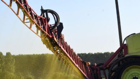 Pesticides: six associations contre la mise en pause du plan Écophyto