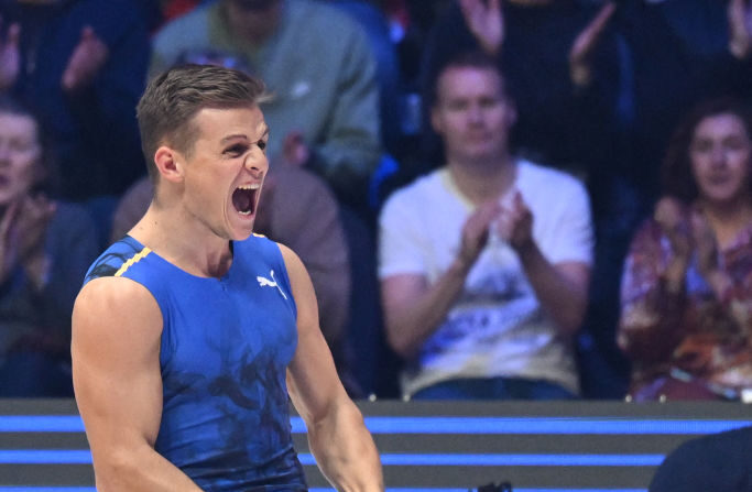 Thibaut Collet a porté son record personnel à 5,92 m au meeting All Star Perche à Clermont-Ferrand jeudi, deux centimètres plus haut que son précédent. (Photo : JONAS EKSTROMER/TT News Agency/AFP via Getty Images)